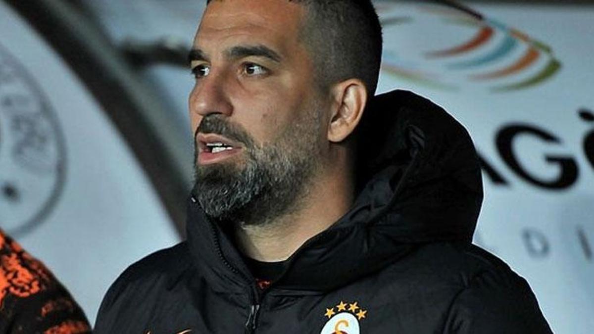 Arda Turan'ın aklı hala o maçta! 'Çok fazla pas oyununa devam edince kaybettik'