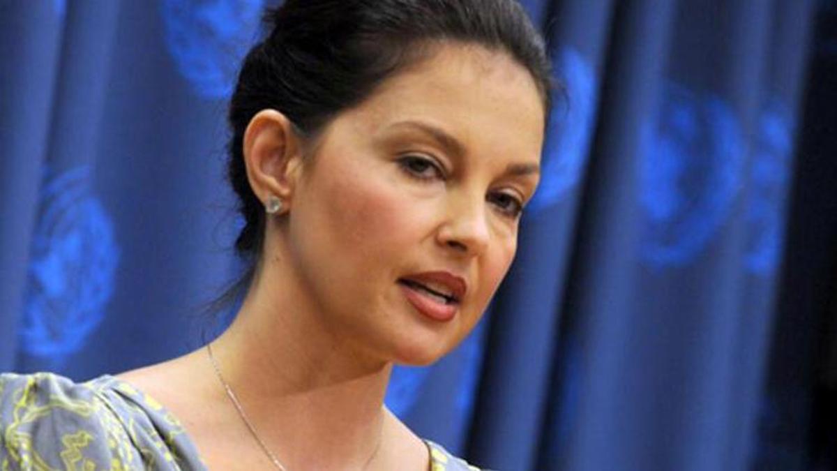Cinsel istismar mağduru Hollywood yıldızı Ashley Judd’den itiraf: Hikayesini duymak istedim
