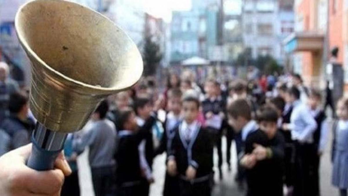 MEB 2022-2023 eğitim takvimi! Okullar ne zaman açılacak, ara tatil ve yarıyıl tatil hangi tarihlerde yapılacak?