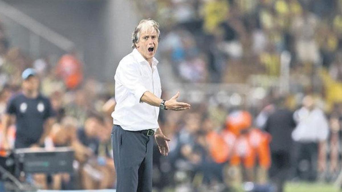 Fenerbahçe Dinamo Kiev'e elendi Jorge Jesus taraftarlarımız bizimle gurur duydu dedi