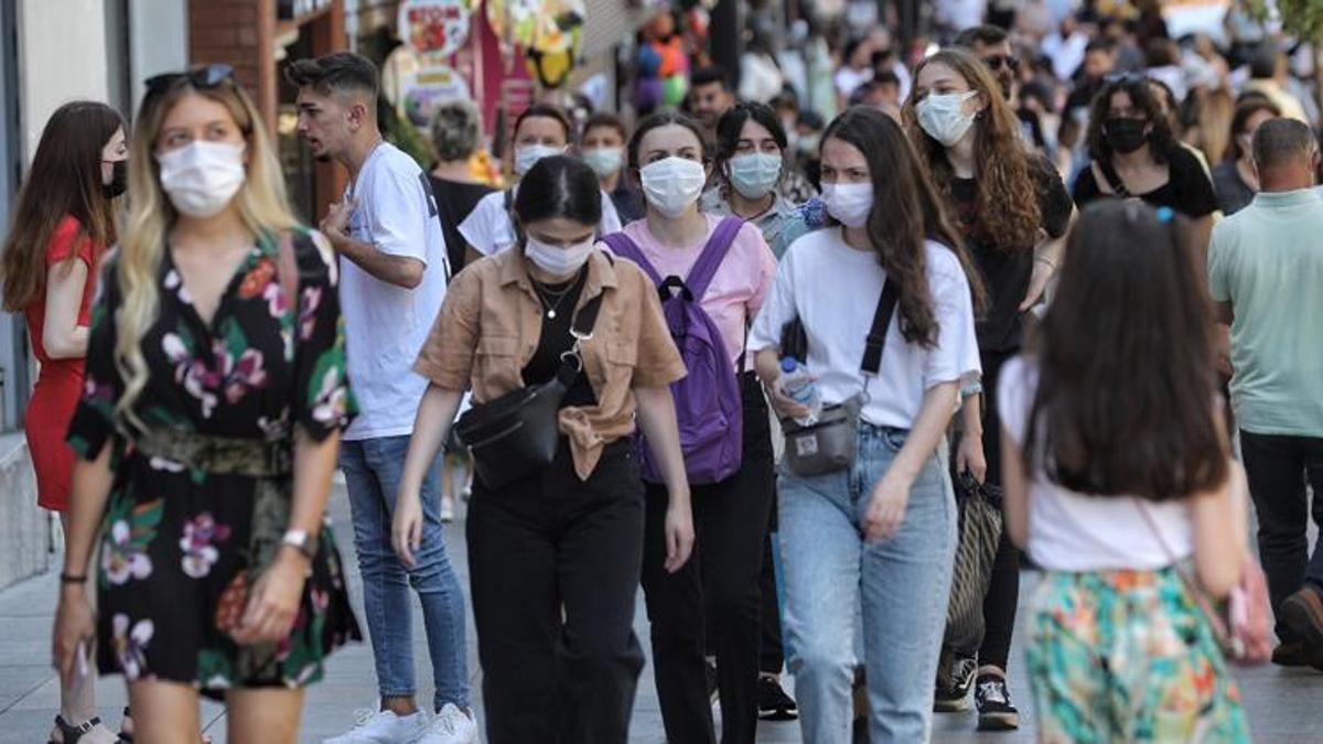 Yasaklarla ilgili son dakika açıklaması! Geri mi dönüyor! Tarih verildi! Peş peşe açıklamalar geldi