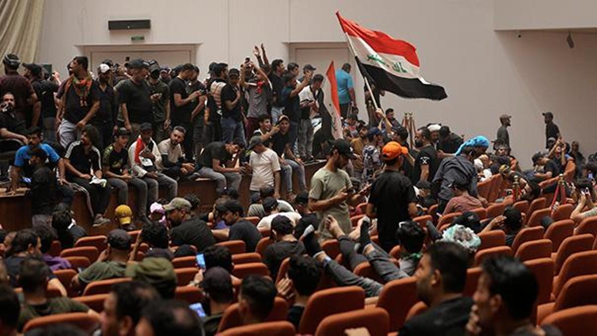 Irak'ta gerginlik devam ediyor! Tüm oturumlar askıya alındı