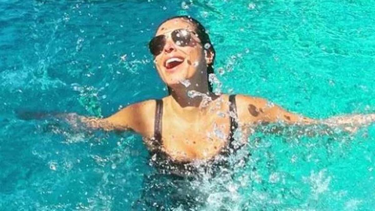 Zuhal Topal'dan dikkat çeken poz! "En güzel deniz kızı"