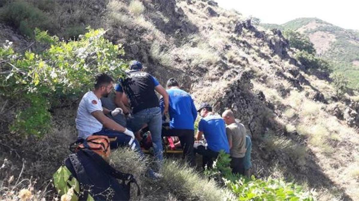 Tunceli'de kayalıklardan düşen çoban, hastanelik oldu