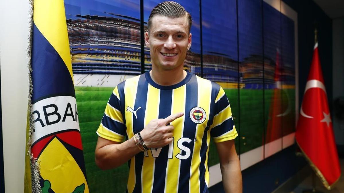 Fenerbahçe, yıldız oyuncuyu resmen kadrosuna kattı