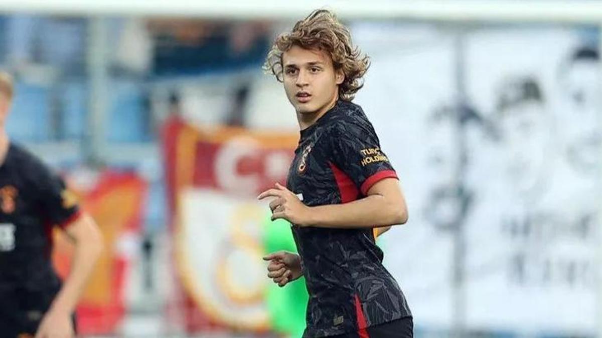Galatasaray'ın genç yıldızı Hamza Akman'a sürpriz talip!