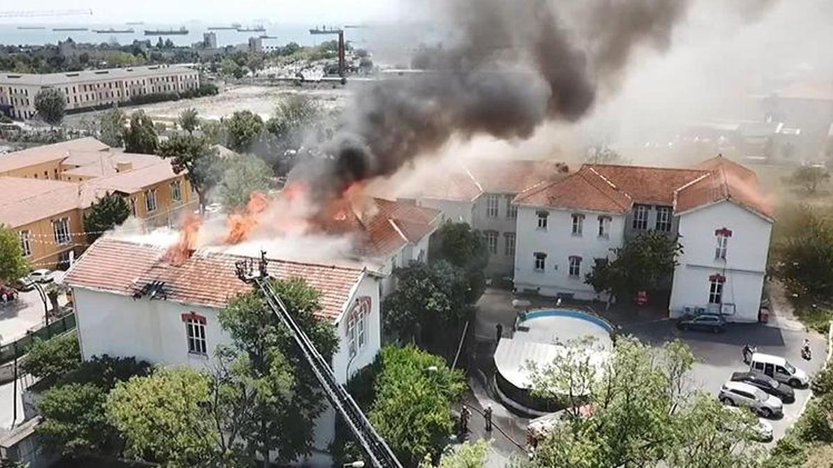 Balıklı Rum Hastanesi'nde yangın çıktı!