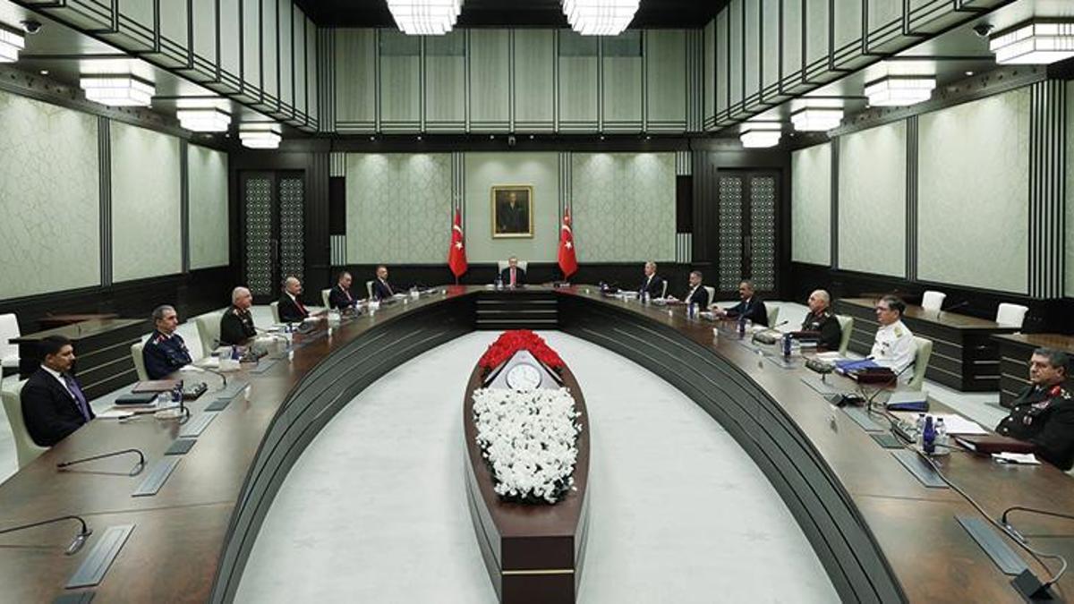 Cumhurbaşkanı Erdoğan başkanlığında YAŞ toplantısı sona erdi