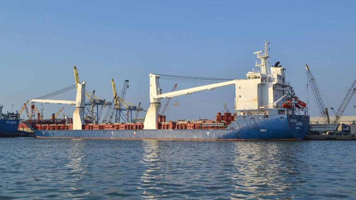 İkinci tahıl gemisi yola çıktı! "Navi Star" Odesa'dan hareket etti