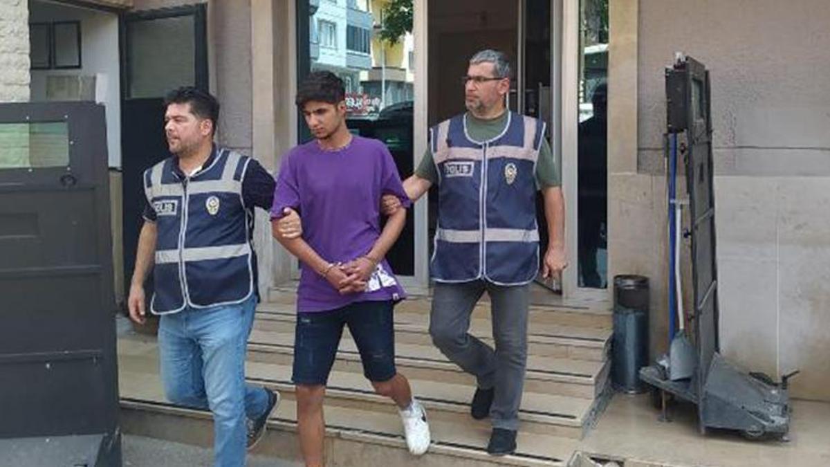 Kendisini polis olarak tanıtıp 4,5 milyon TL'lik dolandırıcılık yaptı; kaçarken terminalde yakalandı