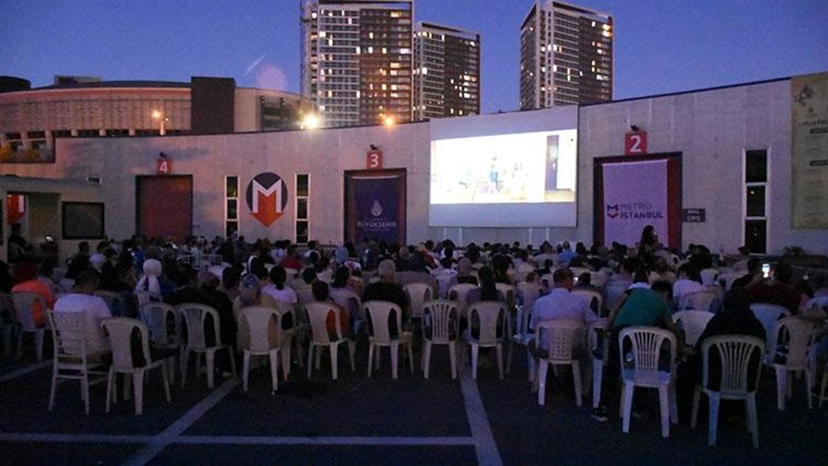 İstanbul’da açık hava sineması nerelerde var? İşte İBB açık hava sineması film listesi!