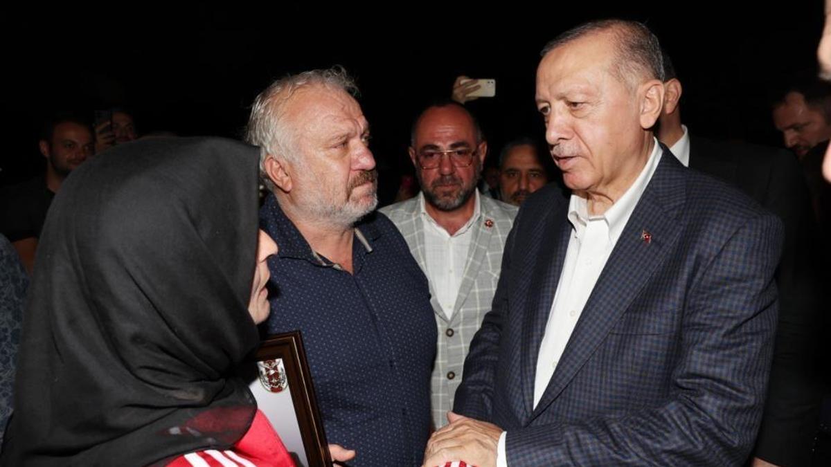 Cumhurbaşkanı Erdoğan, şehit ailesini ziyaret etti