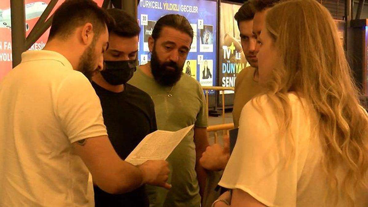 Sertab Erener konserinde polisten organizatöre telif baskını