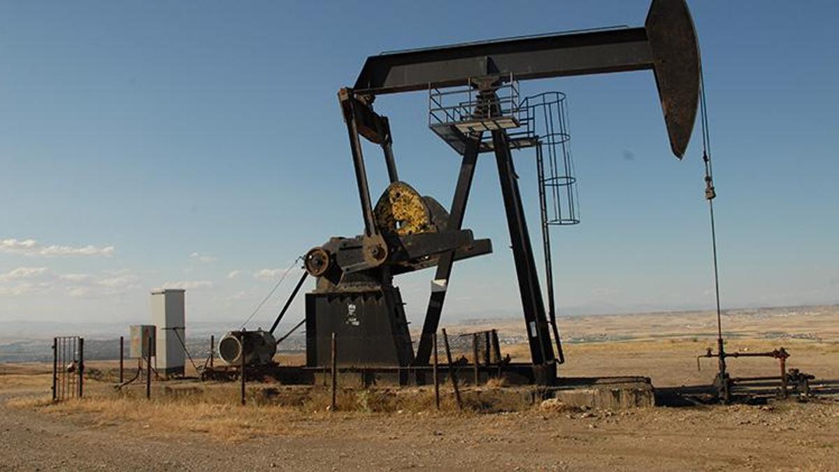 Petrol fiyatları ile ilgili son dakika açıklaması! Brent petrol 100 doların altında işlem görüyor