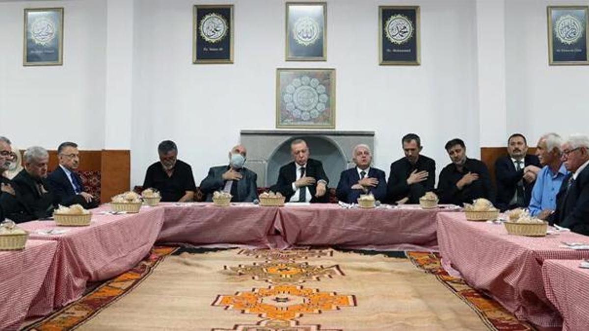 Cumhurbaşkanı Erdoğan'dan Hüseyin Gazi Cemevi'ne ziyaret