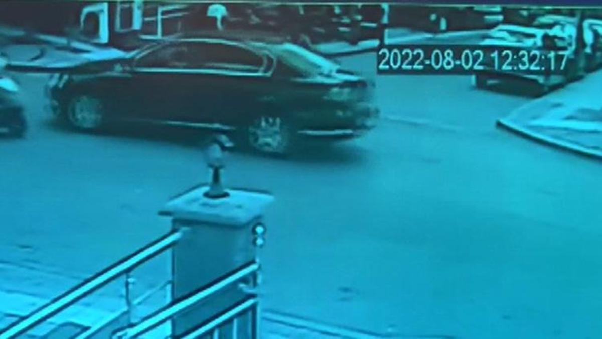 Trafikte tartıştığı motosikletliyi bacağından vurdu
