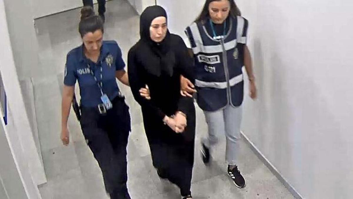 Hepsi Rus yolcunun valizinden çıktı! Almanya'ya götürürken yakalandı