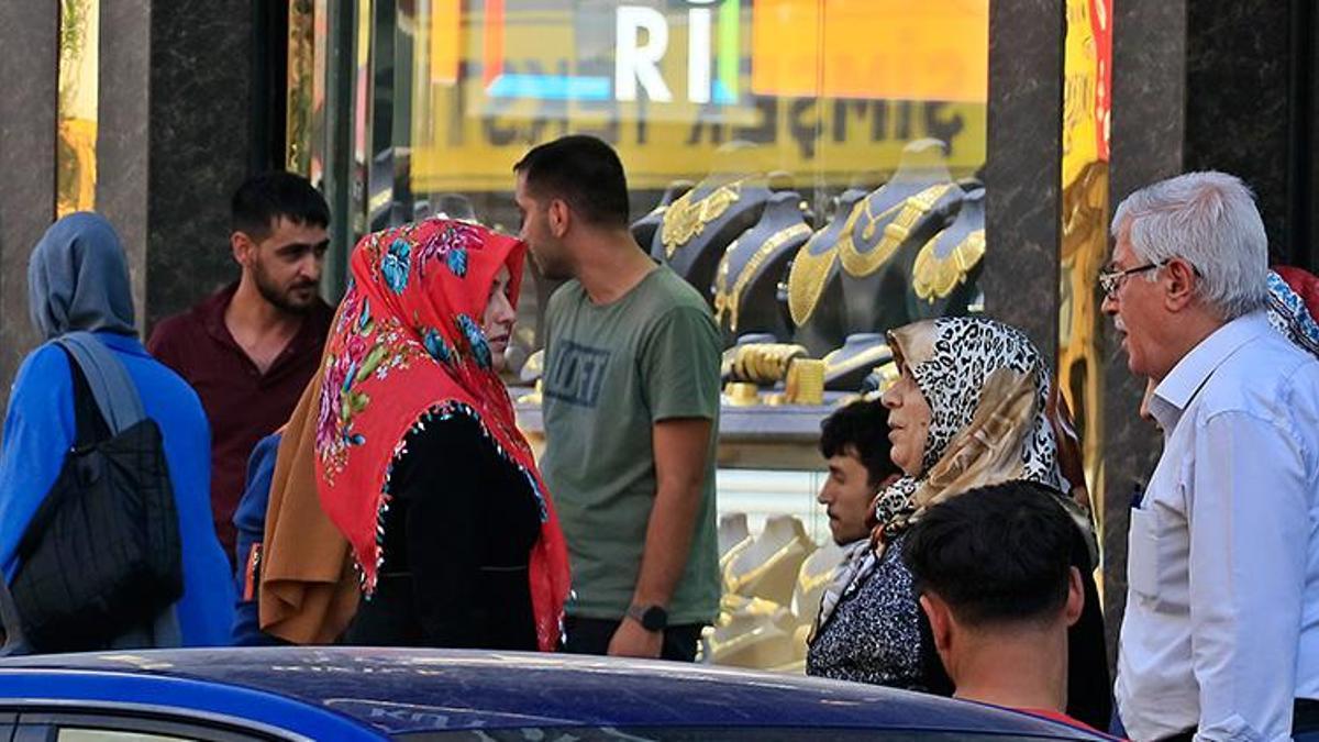 Diyarbakır'da 'kuyumcu' baskını! Düşük ayarlı sahte altınlar ele geçirildi