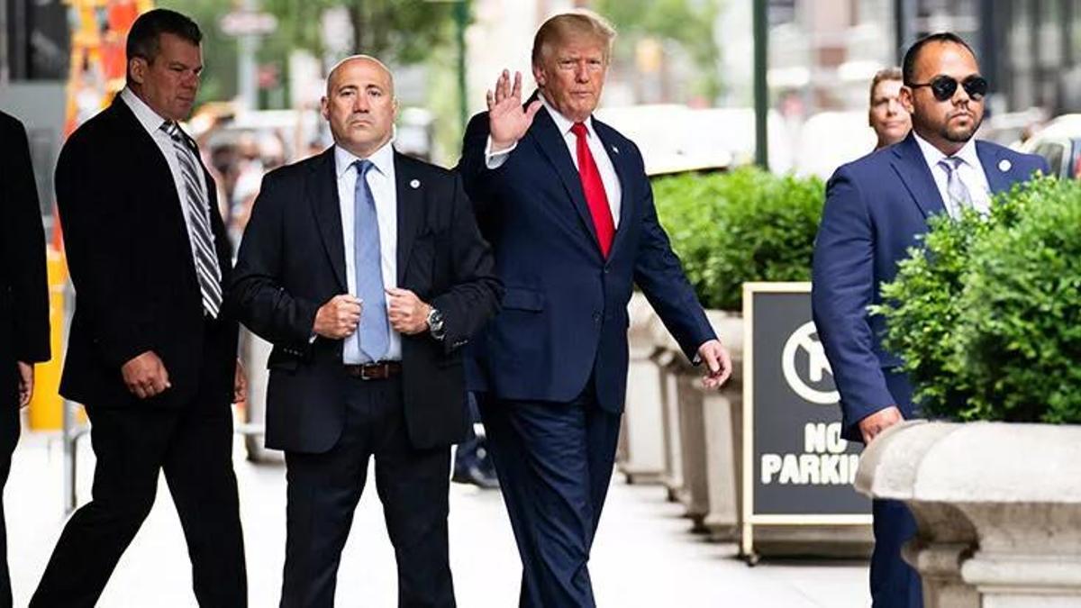 Trump, New York Başsavcılığındaki sorgusunda susma hakkını kullandı