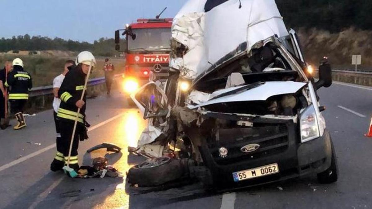 Samsun'da minibüs tırla çarpıştı: 1 ölü