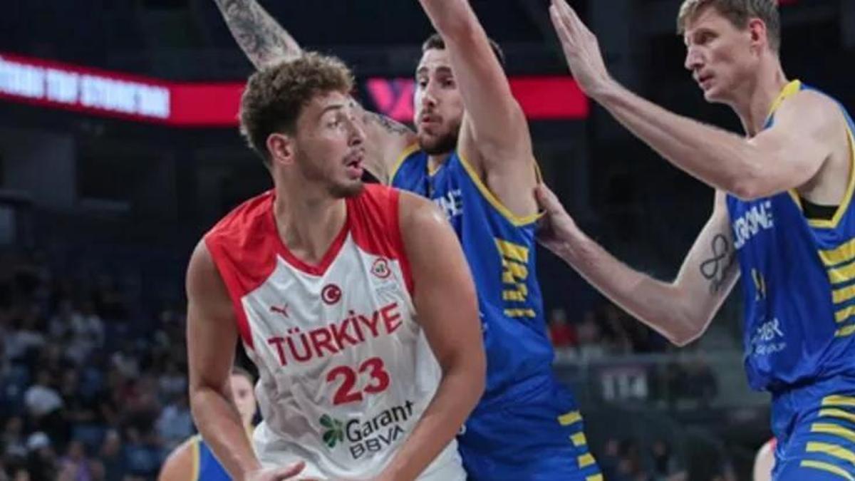 12 Dev Adam Ukrayna'yı farklı yendi