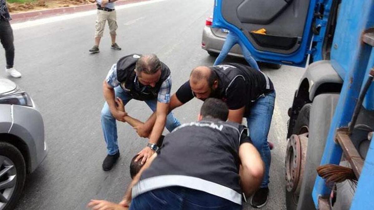 'Gökbey' operasyonunda 2 milyon adet captagon ele geçirildi