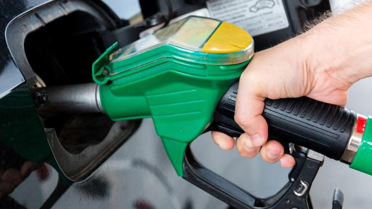 Akaryakıt fiyatlarıyla ilgili son dakika! Akaryakıta önce indirim sonra zam! Benzin, motorin, LPG...