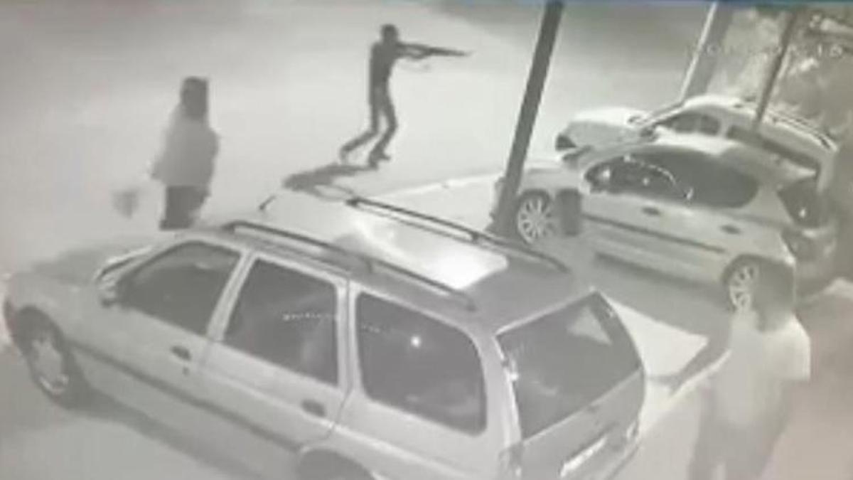 Dünürler arasında silahlı çatışma çıktı!