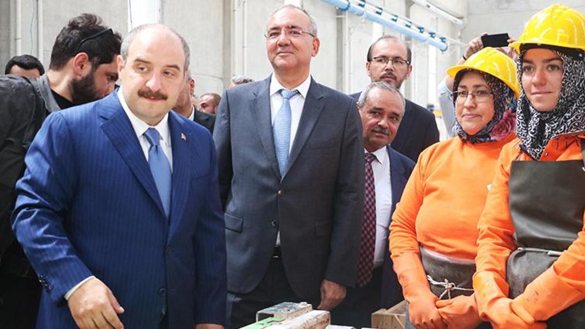 Bakan Varank: Birileri yaptığımız işlere hep kulp takmaya çalışıyor