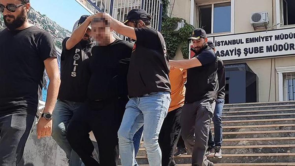Kız meselesi yüzünden çıkan tartışma cinayetle bitti! Arkadaşını evinde öldürdü