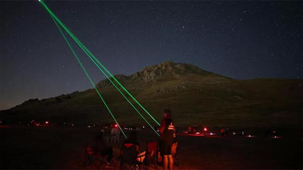 Meteor yağmurunda göğe bakma kuyruğu!