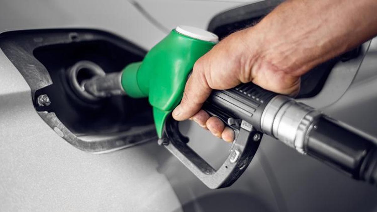 Akaryakıtta yeni ücretler belli oldu! Benzin ve motorine zam geldi