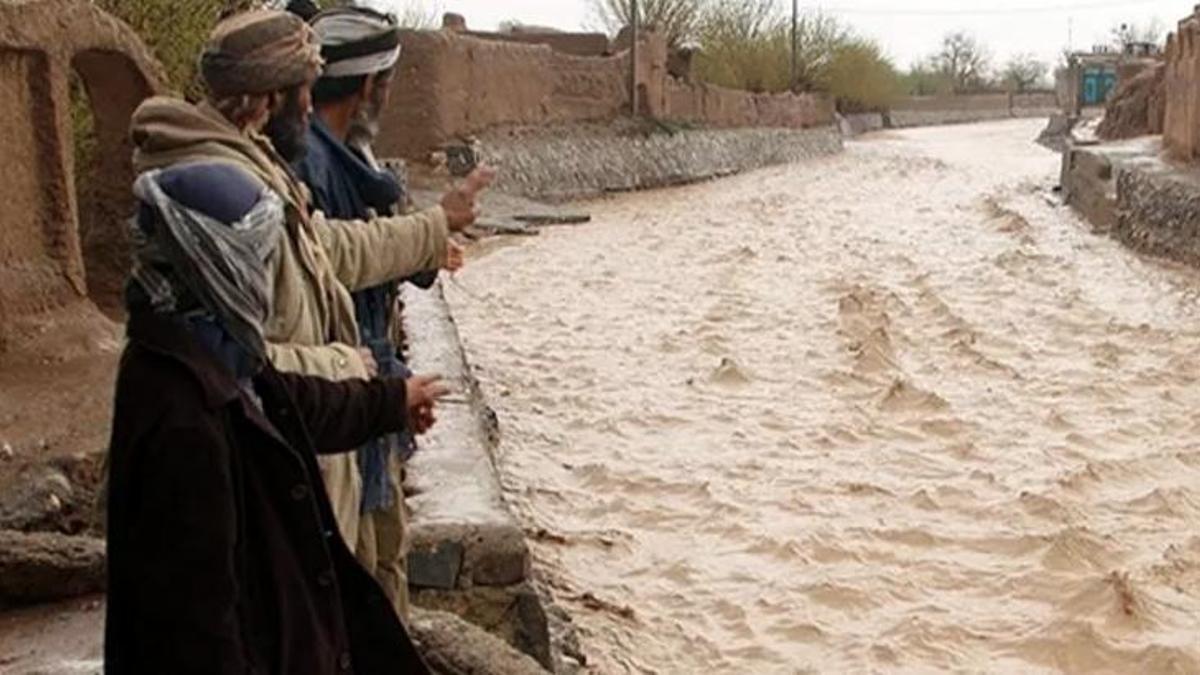 Afganistan'daki sel felaketinde can kaybı 182'ye yükseldi