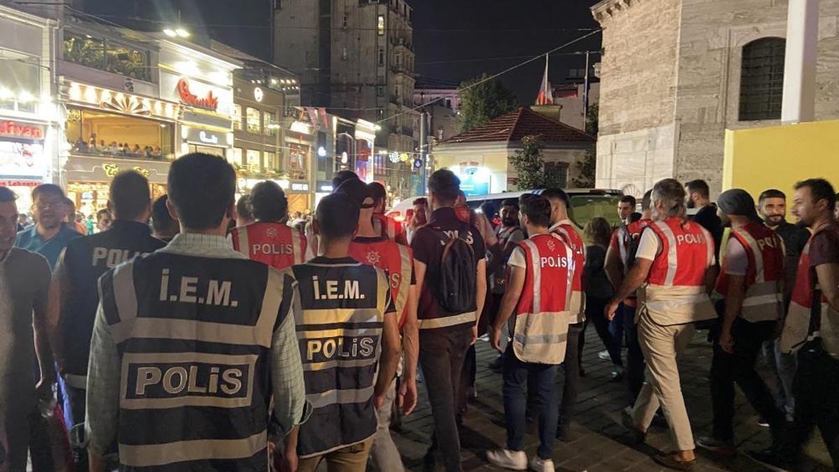 İstanbul'da 200 polisin katıldığı geniş çaplı asayiş uygulaması