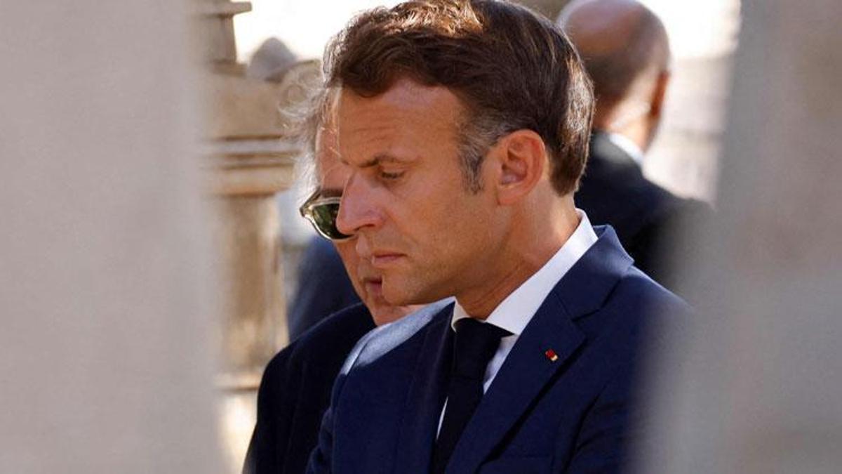 Macron Cezayir'de protesto edildi
