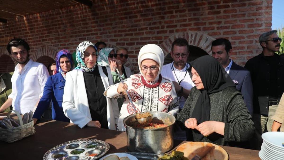 Emine Erdoğan, Gastronomi Festivali'nde Tokat mutfağını gezdi