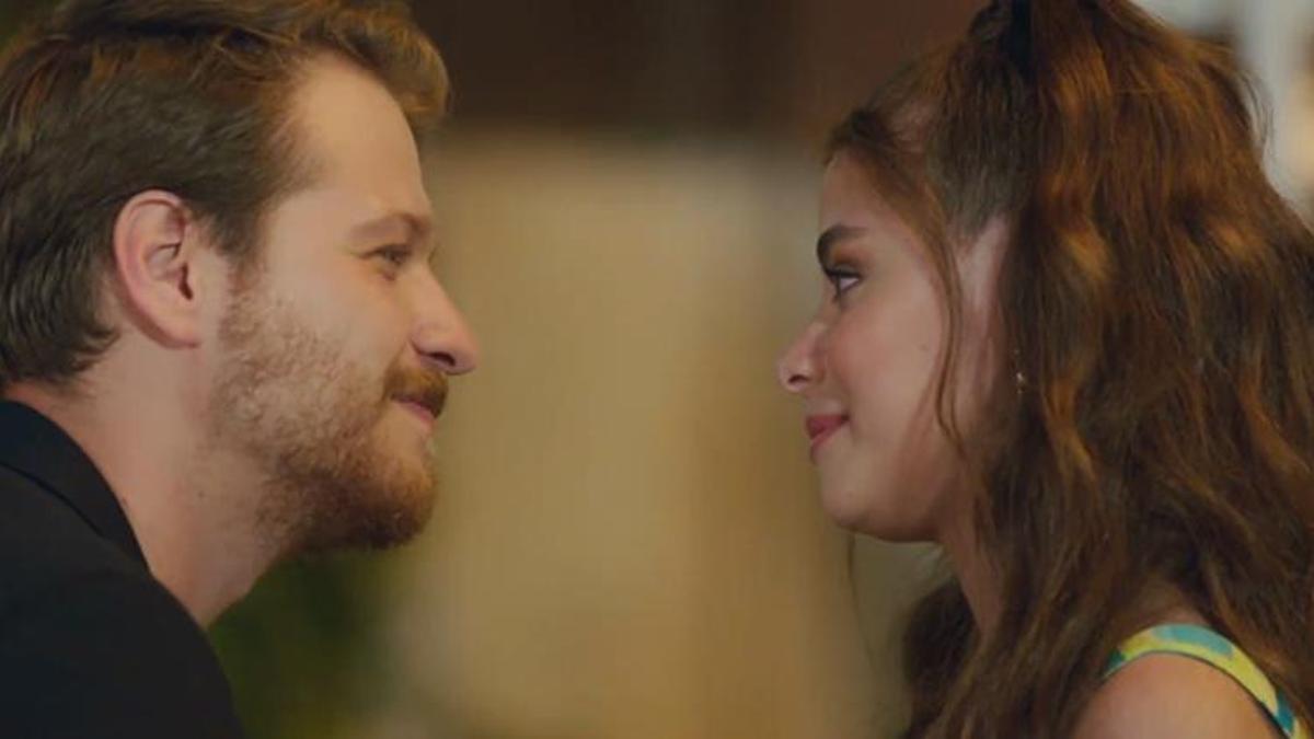 Tüm dünya Tolga ve Asya'nın aşkına karşı!