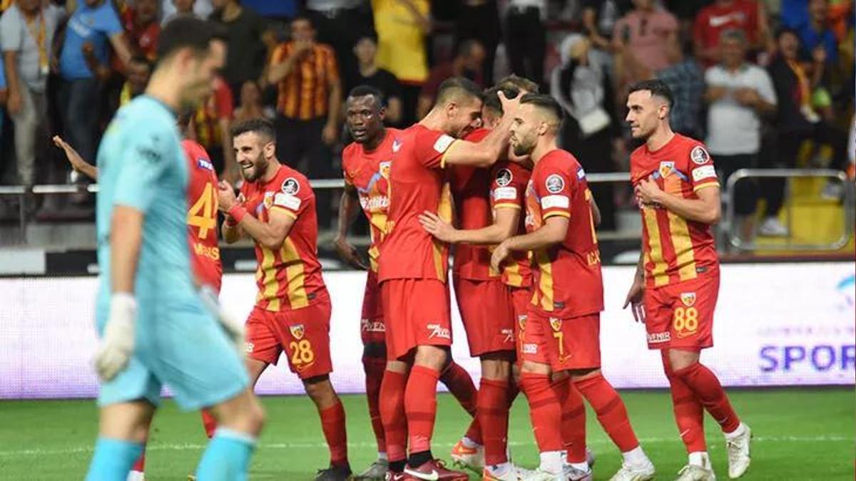 Kayserispor, Giresunspor karşısında 3 puanı 3 golle aldı!