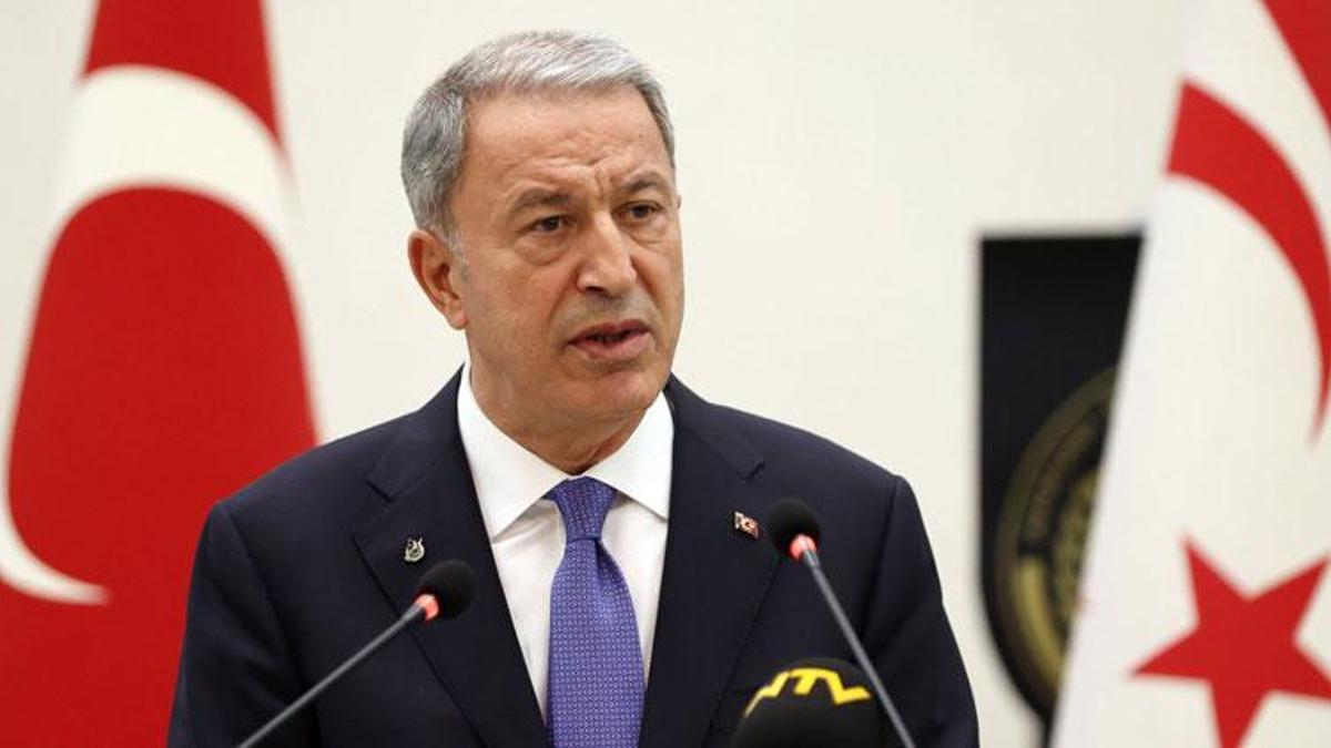 Bakan Akar, Ukrayna Savunma ve Altyapı bakanlarıyla görüştü