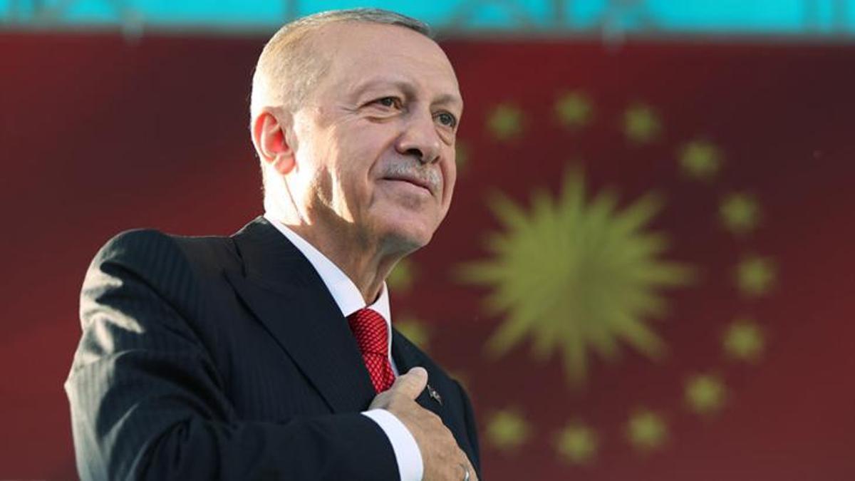 Cumhurbaşkanı Erdoğan: Milletimizin kutsallarına hakaret edenler hesap vermekten paçalarını kurtaramayacak