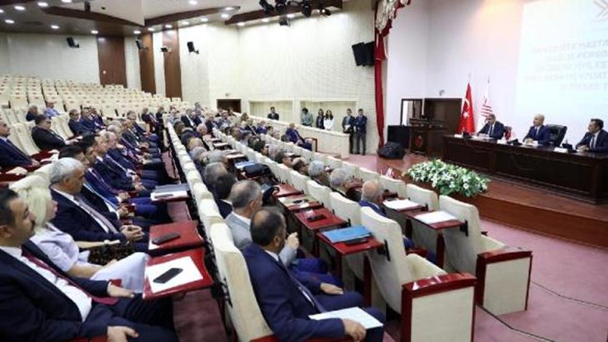 YÖK 81 rektörle üniversite hastane çalışanlarının ek ödemesini görüştü