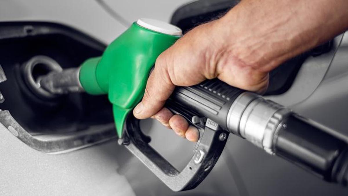 Akaryakıt fiyatları değişti! Zam sonrası indirim geldi, işte benzin, motorin, LPG'de güncel fiyatlar