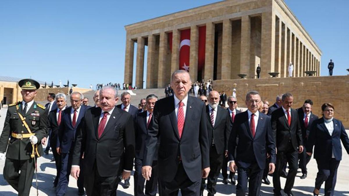 30 Ağustos Zafer Bayramı! Cumhurbaşkanı Erdoğan ve devlet erkanı Anıtkabir'de