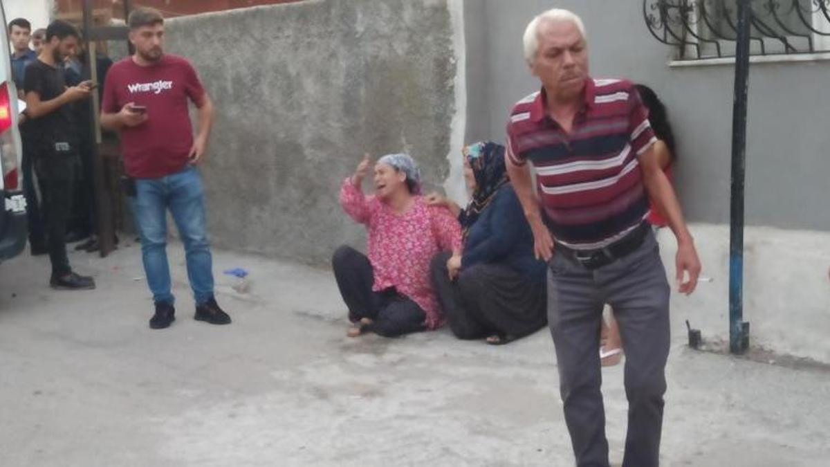 Genç kadın evinin bahçesinde kafasına taşla vurularak öldürüldü