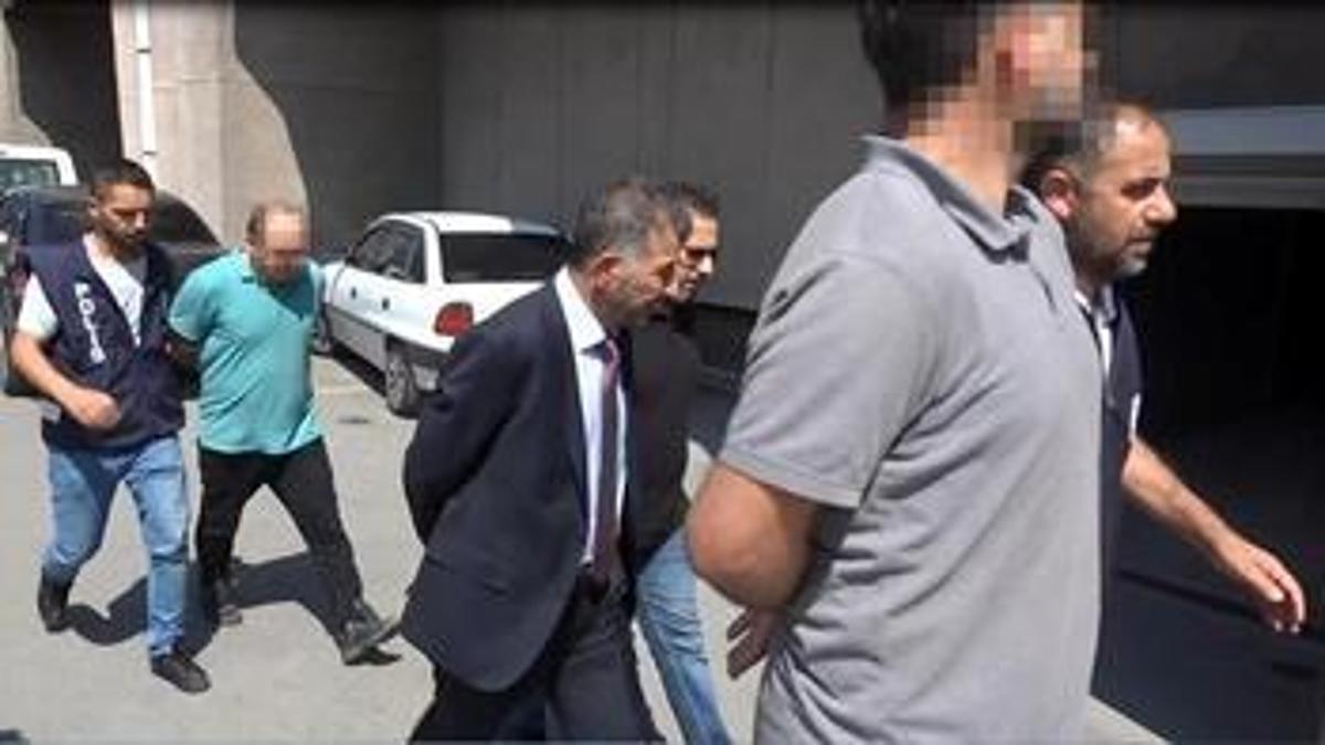 Eski THK rektörü Ünsal Ban, "konutu terk etmeme" adli kontrol şartıyla serbest bırakıldı
