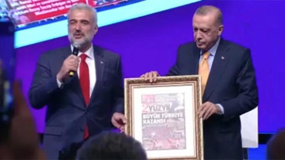 Cumhurbaşkanı Erdoğan’a AK Parti İstanbul İl Başkanı Kabaktepe’den anlamlı hediye