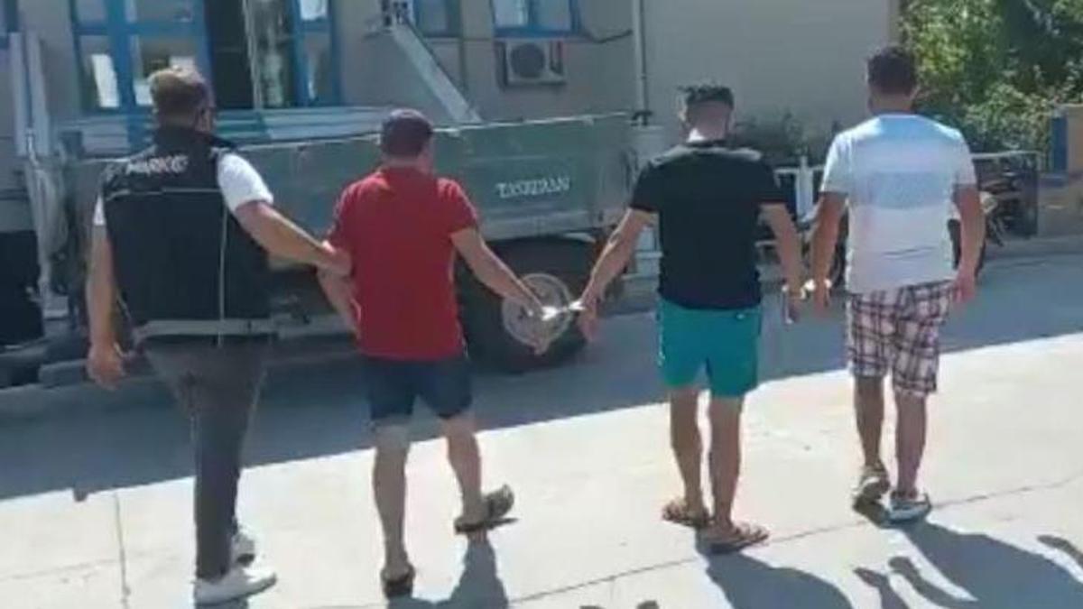 Uyuşturucu taciri kardeşler yakalandı! 100 bin TL değerinde