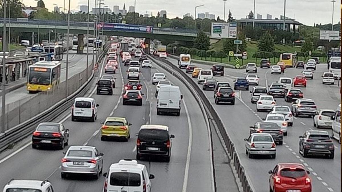 İstanbul’da eğitimin döneminin başlamasıyla birlikte trafikte yoğunluk oluştu