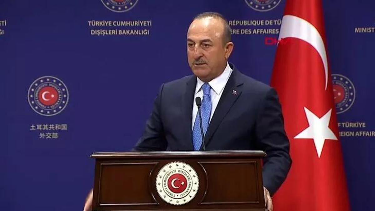 Bakan Çavuşoğlu'ndan Macron'un Türkiye karşıtı sözlerine tepki: Son derece talihsiz