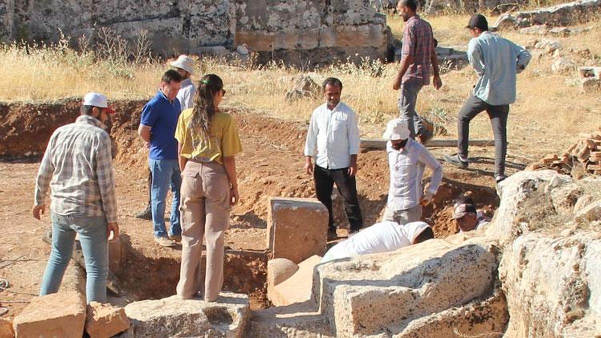 Adıyaman Perre Antik Kenti'nde heyecanlandıran keşif! Kapağı kaldırınca ortaya çıktı...